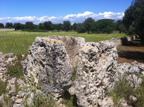 Dolmen 1